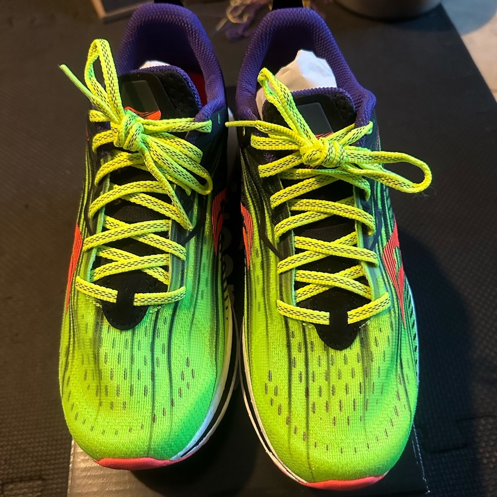 Brand New — Saucony Vizipro Endorphin Speed 2 Womens Size 10